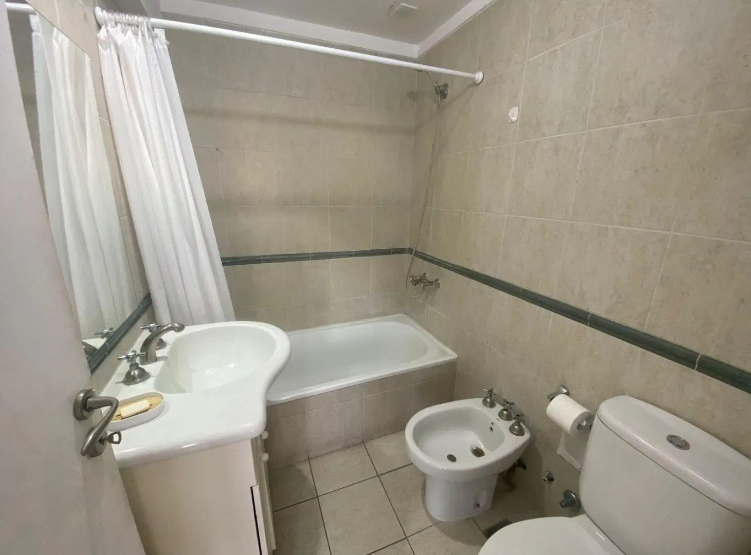 SE ALQUILA DEPTO DE 2 AMBIENTES EN EDIFICIO IBIZA III DE SAN MIGUEL 3