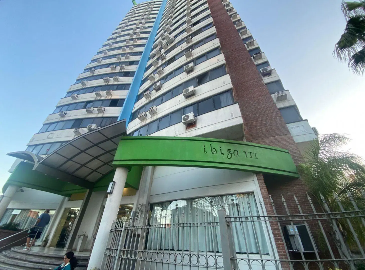 SE ALQUILA DEPTO DE 2 AMBIENTES EN EDIFICIO IBIZA III DE SAN MIGUEL 2