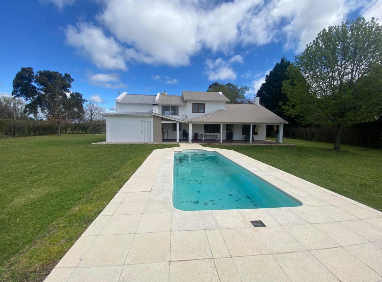 Foto de CASA QUINTA DE DOS PLANTAS A LA VENTA EN TOMAS JOFRE, imagen 2