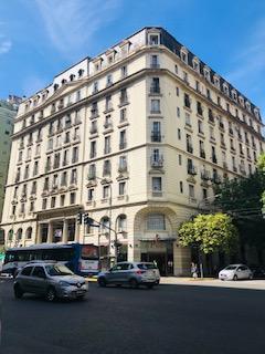 Av Rivadavia Esquina Chirimay - " Edificio Feminil " - Caballito. 4