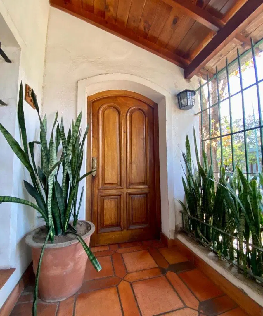CASA EN LOTE PROPIO EN FLORIDA - VICENTE LOPEZ 1