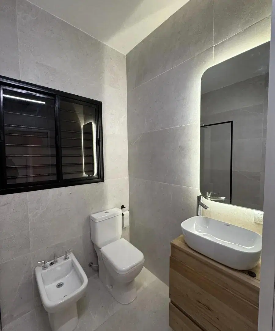 HERMOSO PH RECICLADO EN ZONA PRIVILEGADADE SAN ISIDRO 1