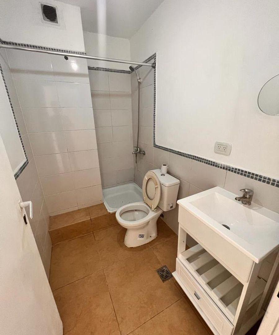 Foto de LUMINOSO DEPARTAMENTO EN VENTA - APTO PROFESIONAL, imagen 1