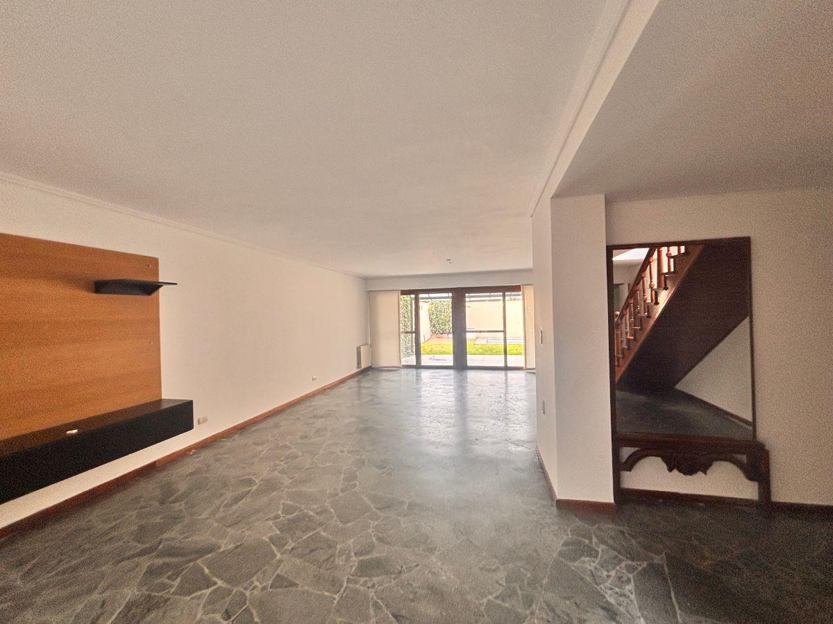 Foto de IMPECABLE CASA EN ALQUILER EN OLIVOS .-, imagen 3