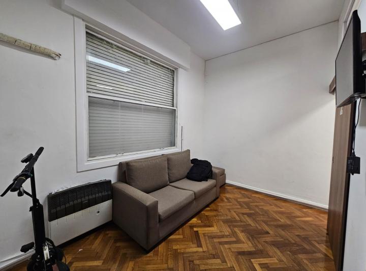ALQUILER OFICINA CON TERRAZA 142M2 4
