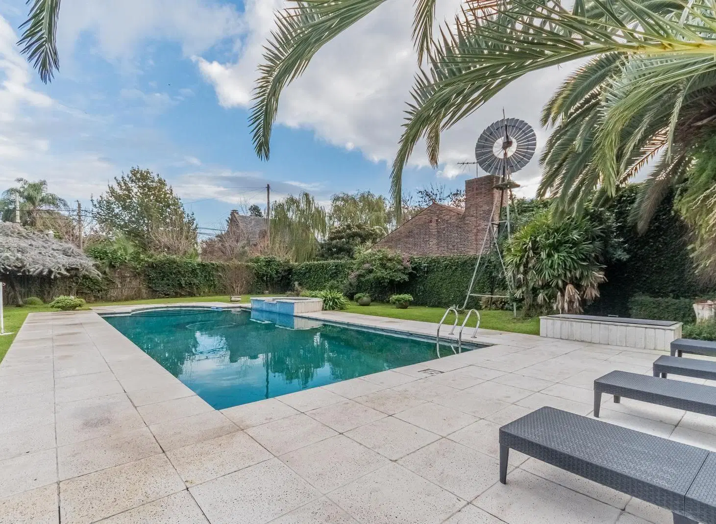 Casa en Venta Ituzaingo 6 amb piscina gge jardin 40 x 39m Apto Credito / Permuta menor valor 4