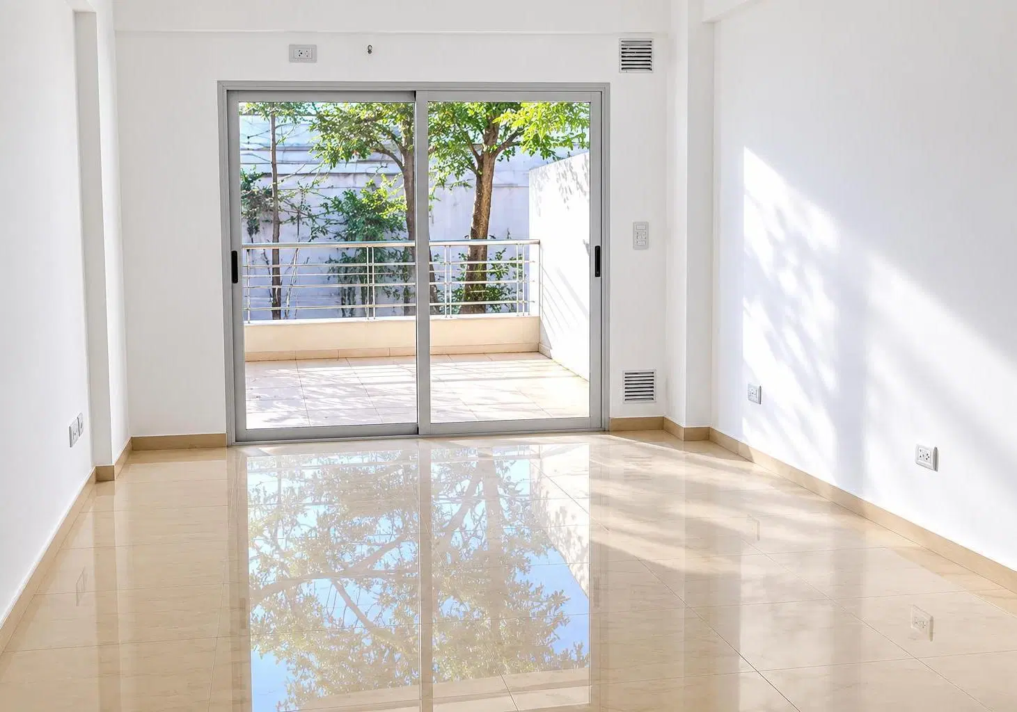 Departamento en Mataderos - MONOAMBIENTE amplio con balcón terraza, en primer piso  al contrafrente 5
