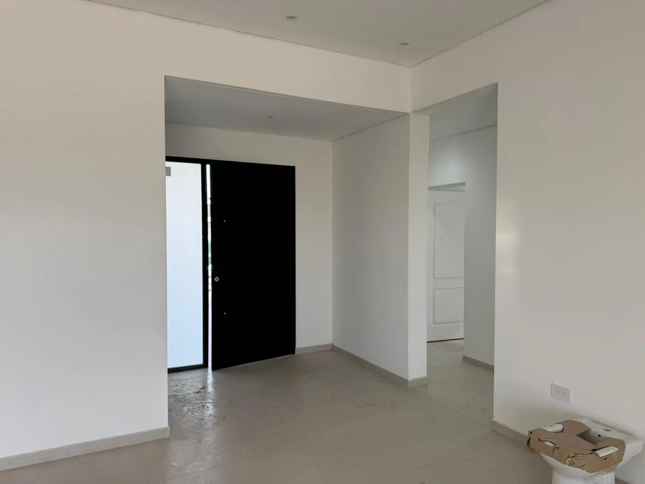 VENTA CASA EN BARRIO  EL REBENQUE DE 4 AMBIENTES A ESTRENAR 3