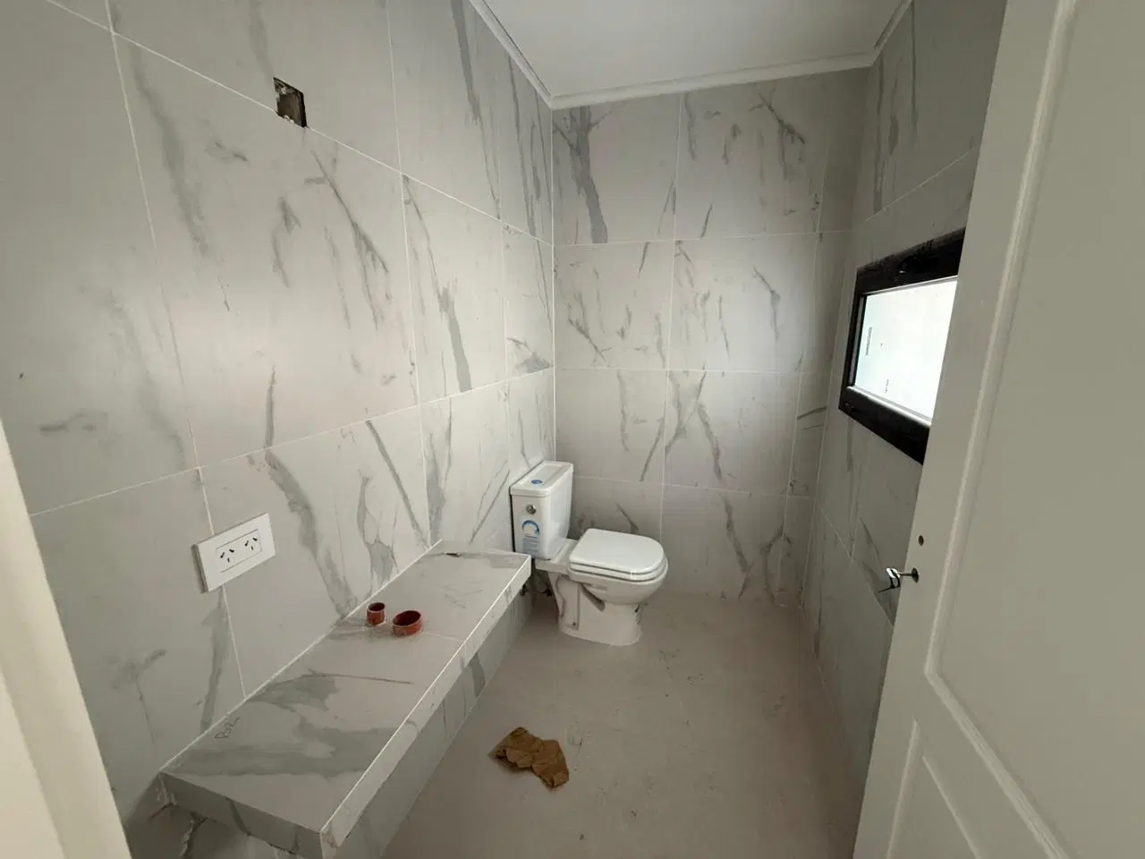 VENTA CASA EN BARRIO  EL REBENQUE DE 4 AMBIENTES A ESTRENAR 2