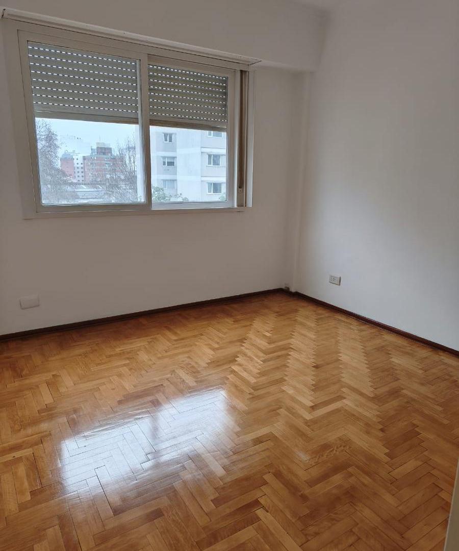 Foto de VENTA DEPTO. 4 AMB. EN OLIVOS, BALCON Y DOS COCHERAS, imagen 4
