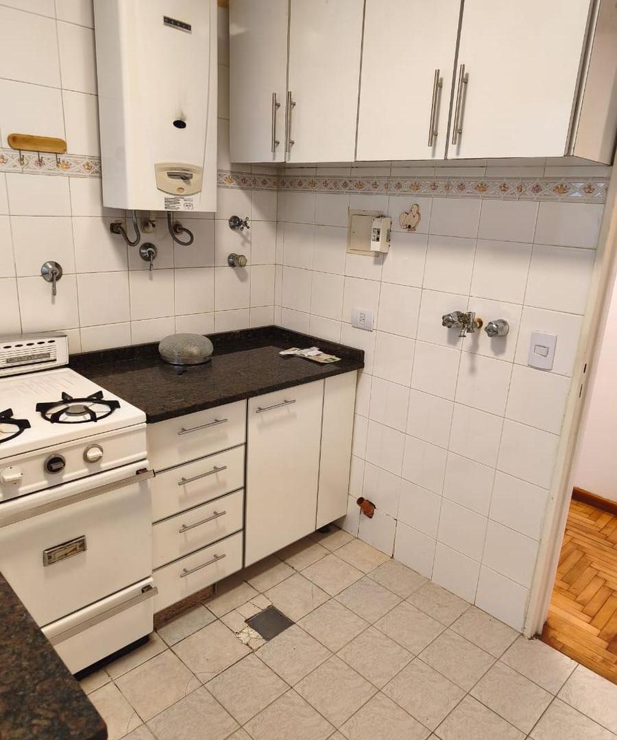 Foto de VENTA DEPTO. 4 AMB. EN OLIVOS, BALCON Y DOS COCHERAS, imagen 5