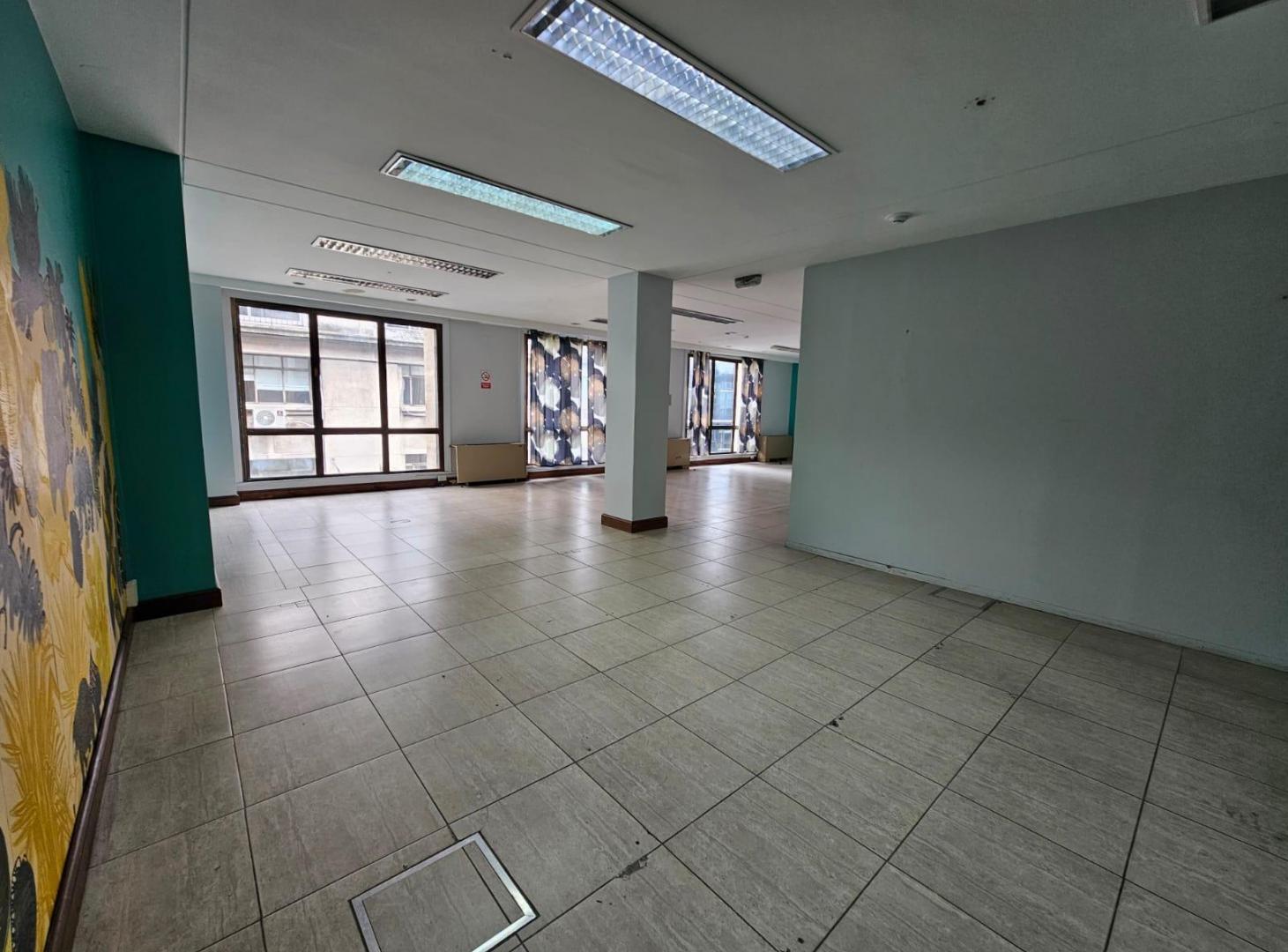 Foto de Oficina en Alquiler 620m2 FINANCIACION PROPIA / PERMUTA, imagen 4