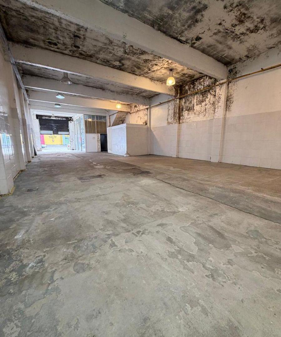 Foto de Galpón de 372 m² + vivienda y oficina | 580 m² totales |, imagen 4