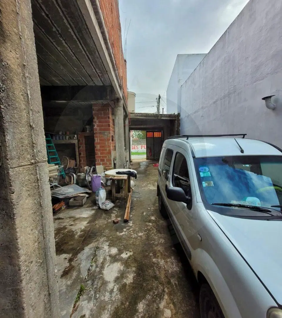 Edificio Comercial en  Punta Lara 3