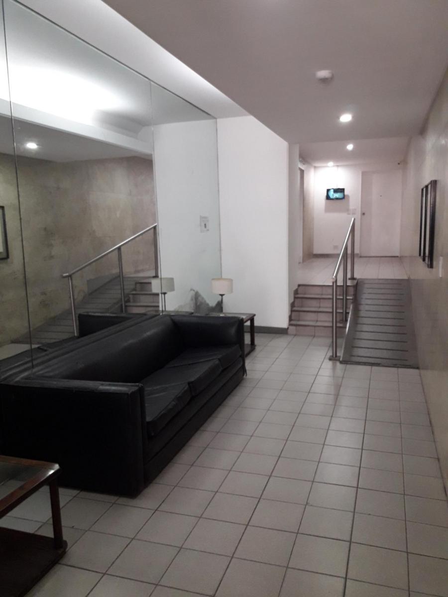 Oportunidad Dto. 4 Ambientes Av H. Yrigoyen, Lanus, Desocupado! 1