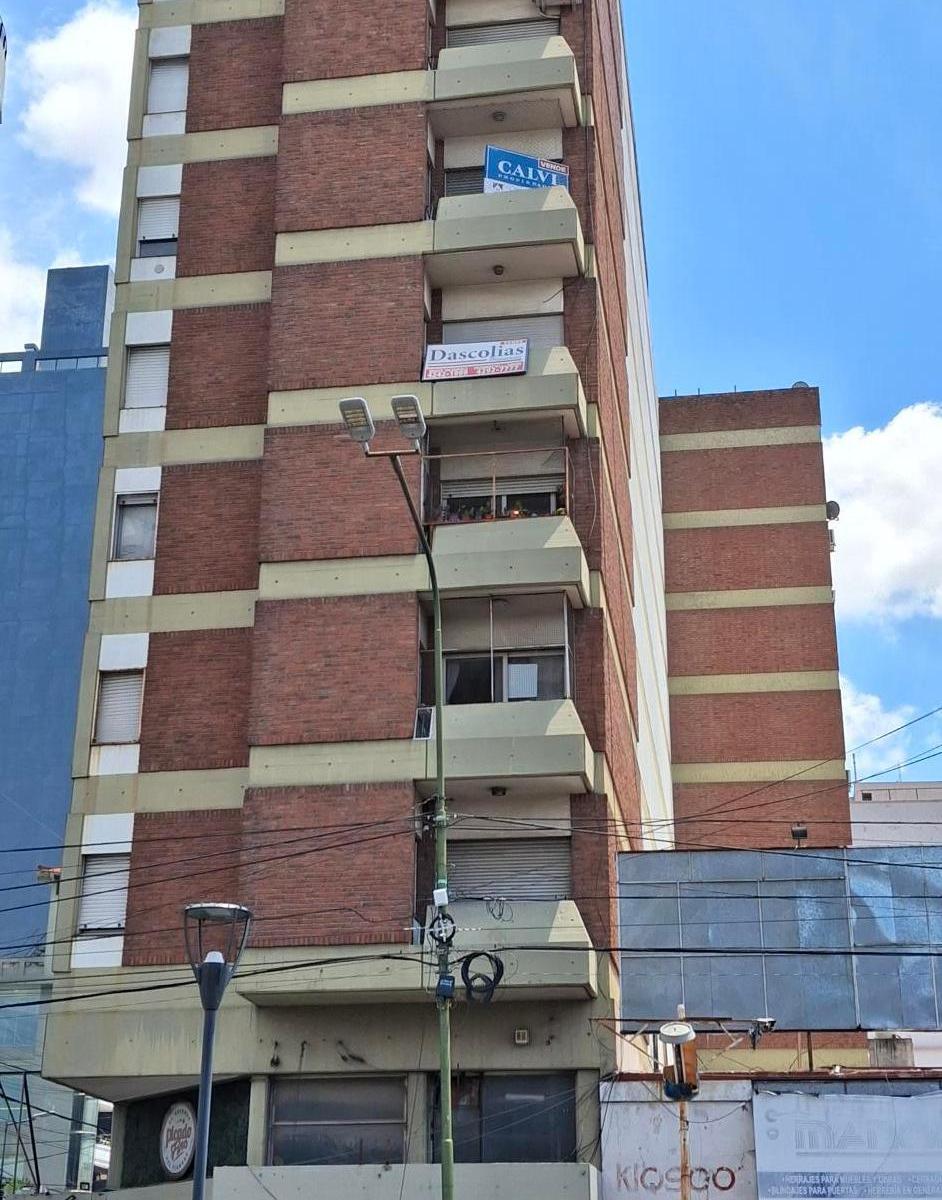 Departamento 4 Ambientes Centro Lomas, oportunidad! Retasado! 5