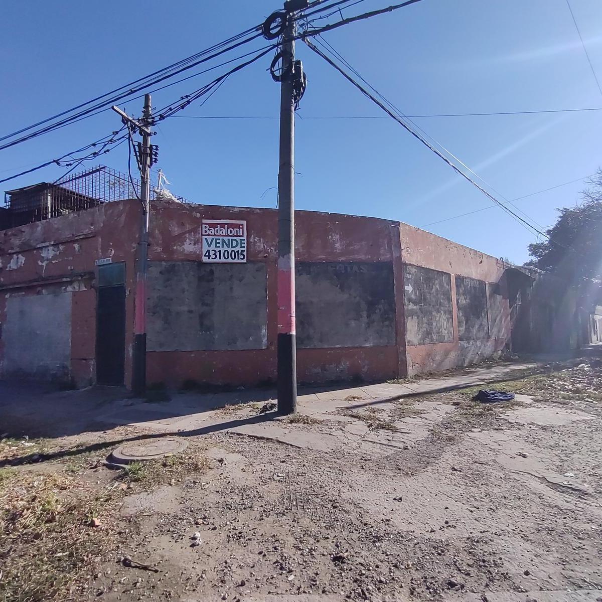 Galpón en Av. Pte. Perón esq. Lima