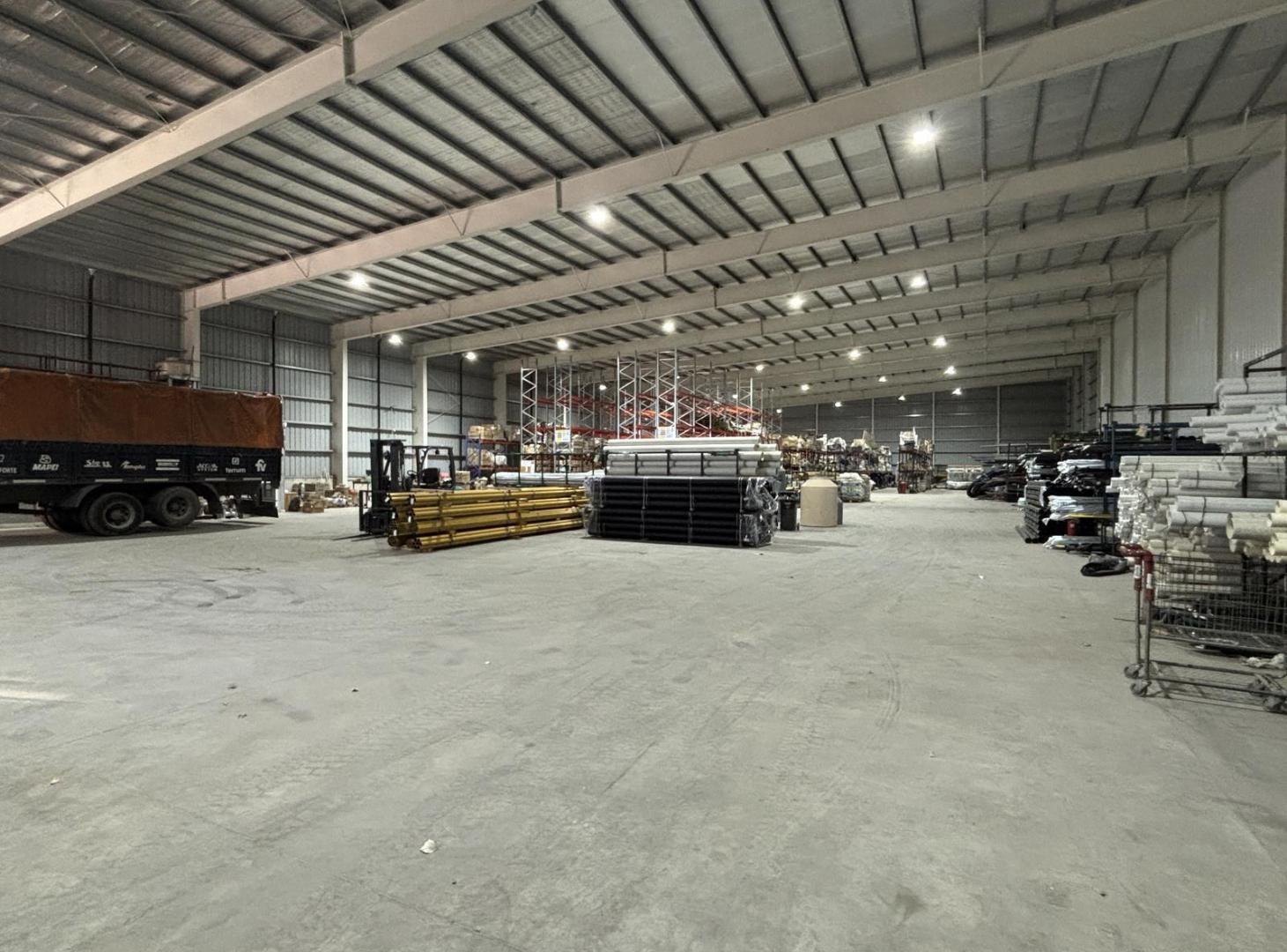 Foto de Galpón en Micro Parque Industrial - 1700 m2., imagen 4