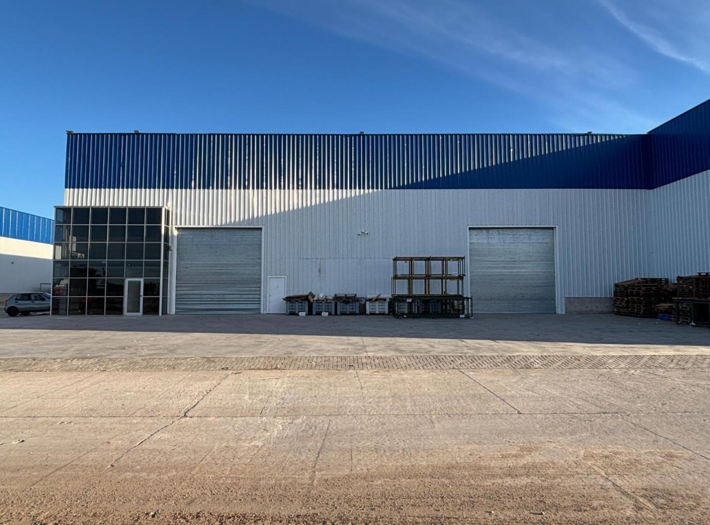 Foto de Galpón en Micro Parque Industrial - 1700 m2., imagen 2