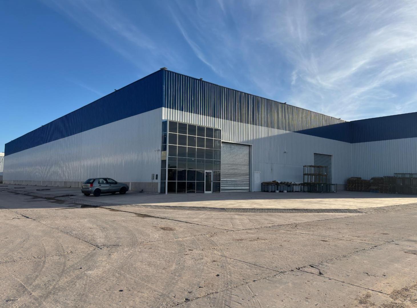 Foto de Galpón en Micro Parque Industrial - 1700 m2., imagen 1