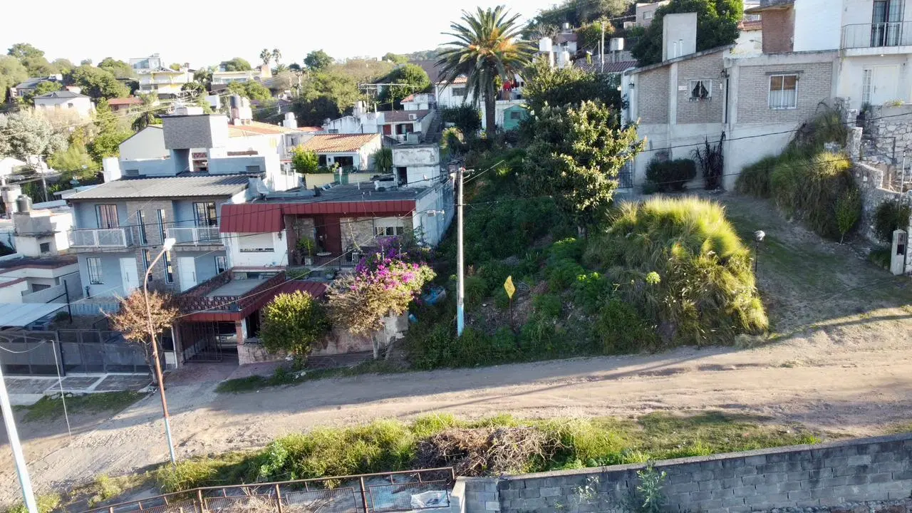 Terreno en centro de Rio Ceballos 4