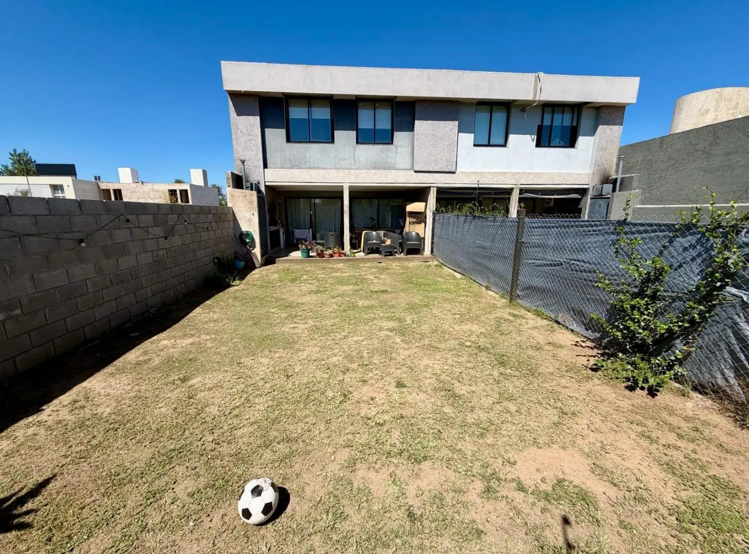 Casa Duplex en Distrito Sur 3 Dormitorios 2
