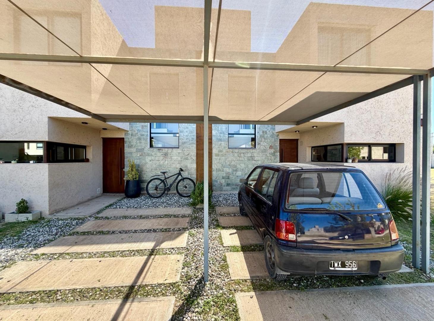 Casa Duplex en Distrito Sur 3 Dormitorios