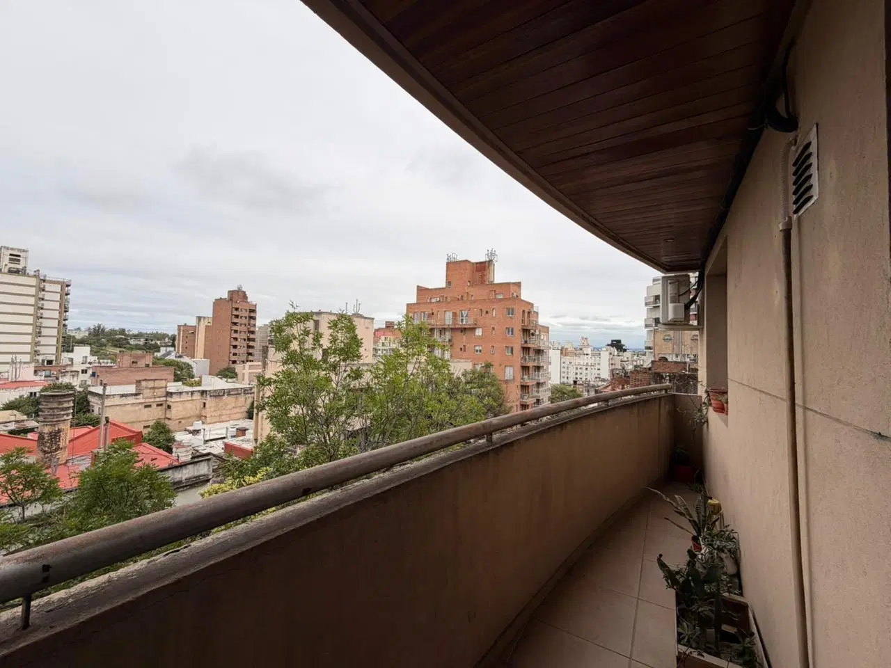Departamento - 4 Piso - Frente - Balcón - Zona Parque Las Tejas 4