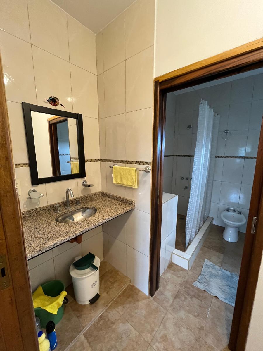 Propiedad de 6 Ambientes a Una Cuadra de La Playa, Santa Clara del Mar 2