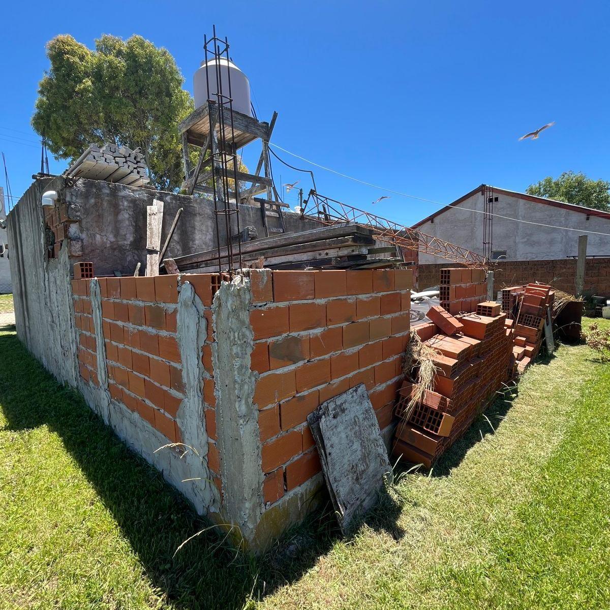 Oportunidad, Casa a Terminar, Camet Norte 5