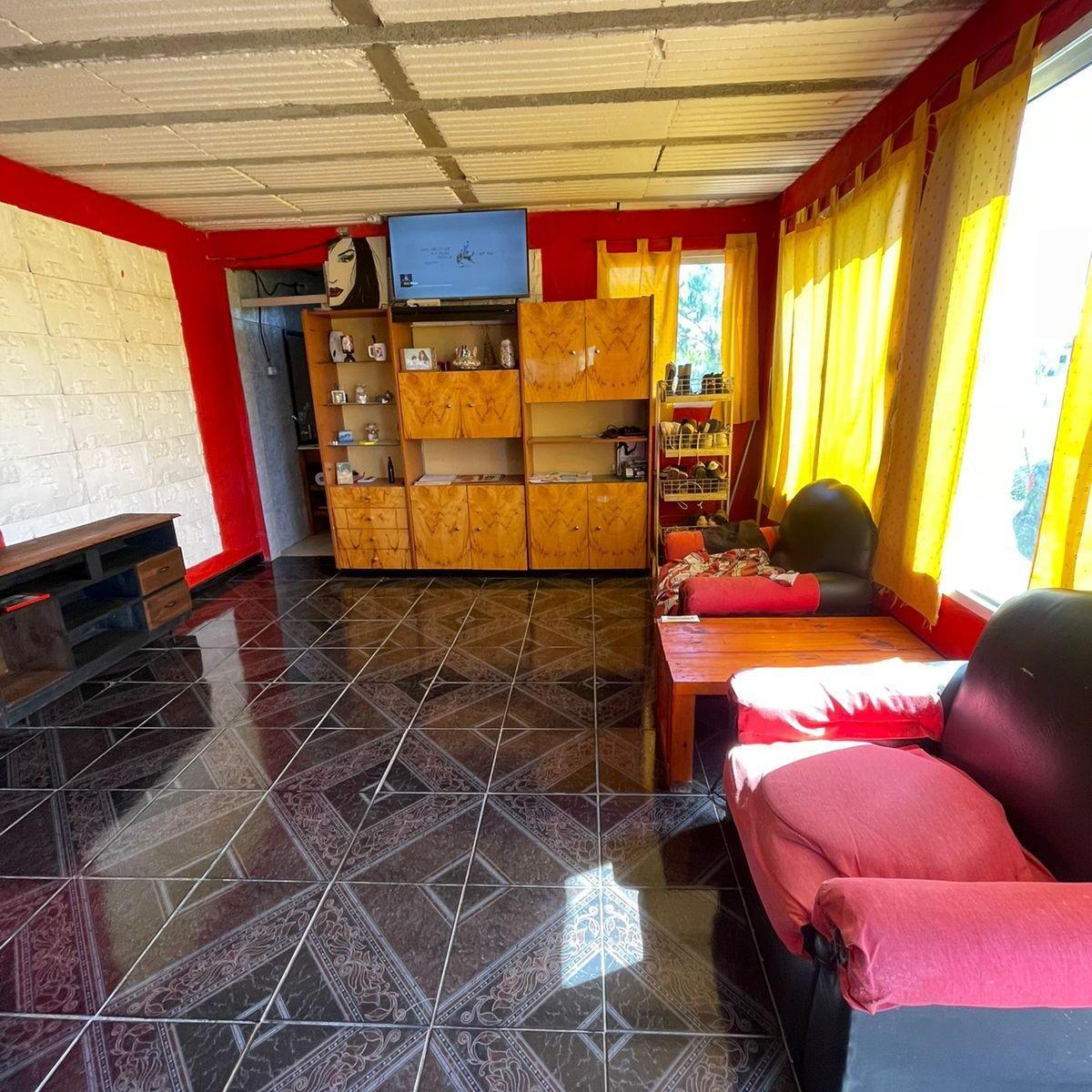 Casa Mas Departamento Ubicada en Camet Norte 2