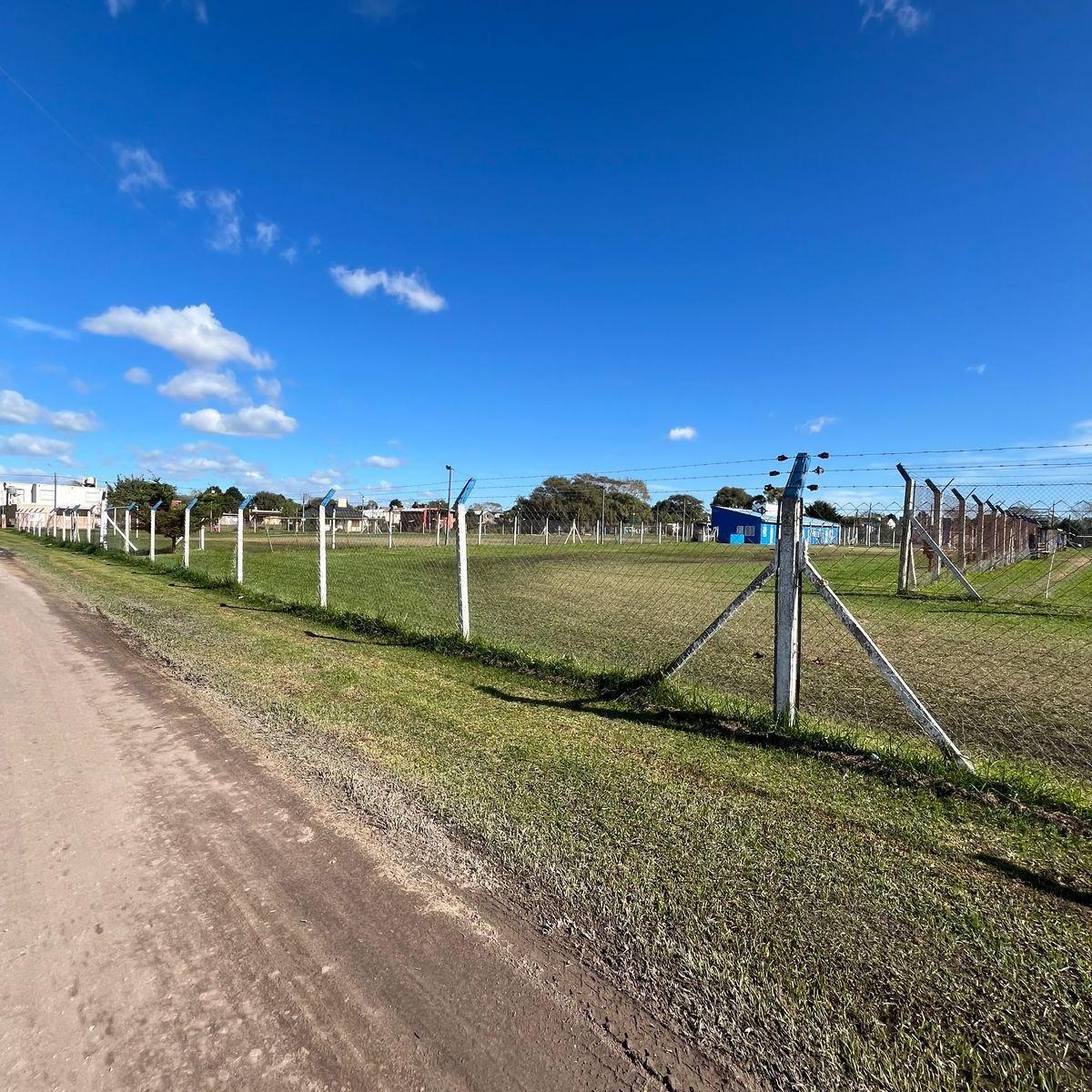 Oportunidad Terreno Frente a La Cancha, Camet Norte 3