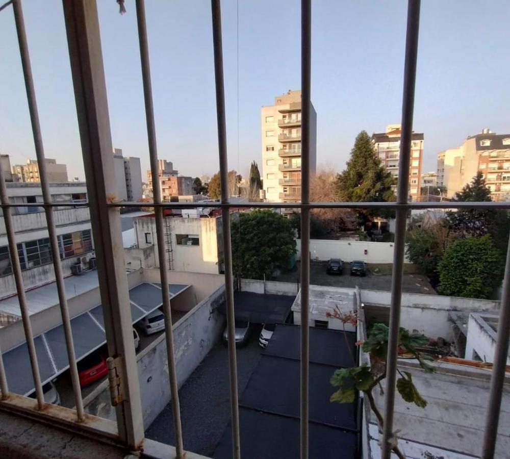 Piso Venta Moron Excelente Ubicacion 3