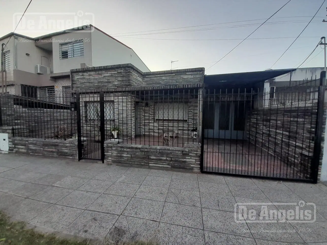Casa en Moron Sur 3