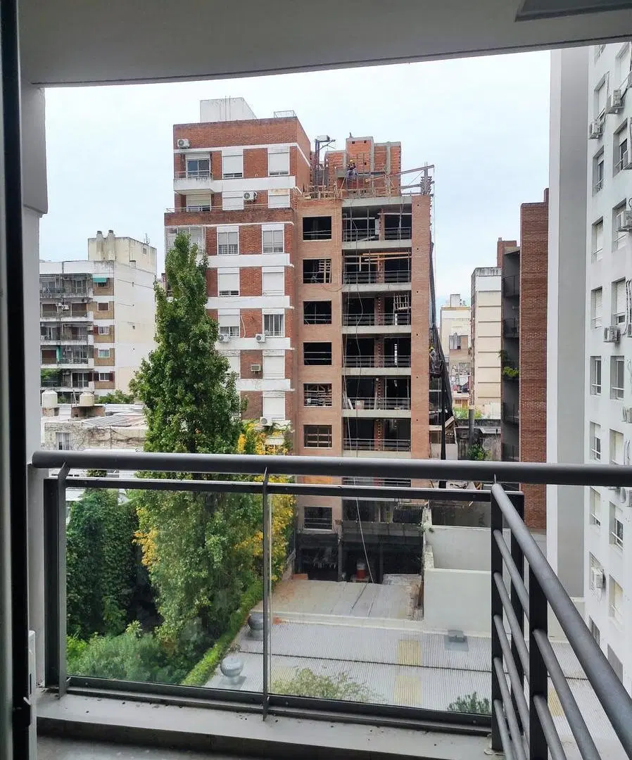 MONOAMBIENTE EN ALQUILER CON COCHERA ZONA RIO 4