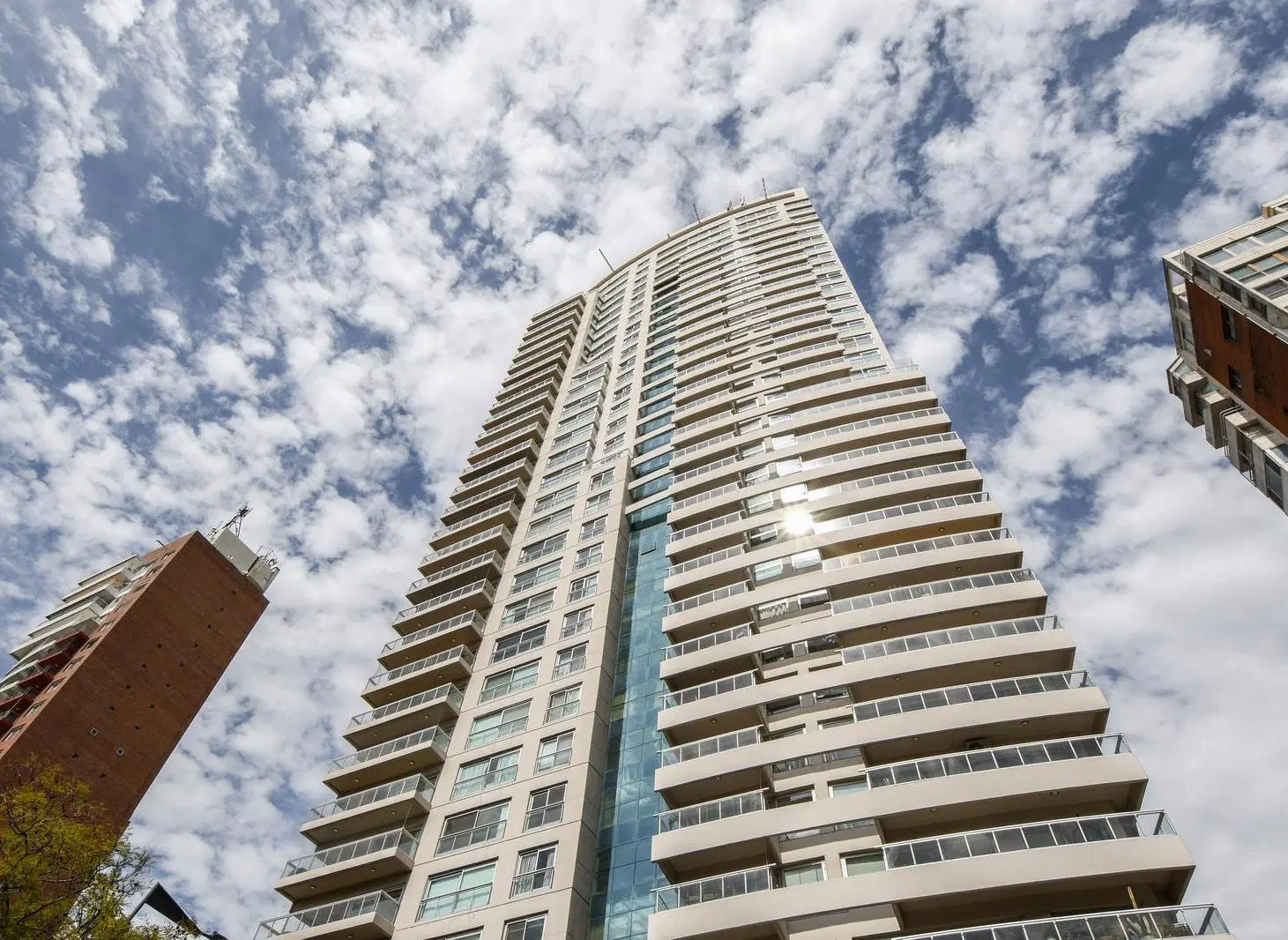 DEPARTAMENTO EN ALQUILER - TRES DORMITORIOS ZONA RIO PUNTA DIVISADERO 5