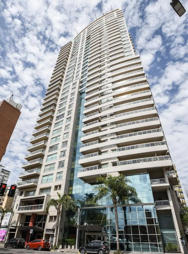 DEPARTAMENTO EN ALQUILER - TRES DORMITORIOS ZONA RIO PUNTA DIVISADERO 2