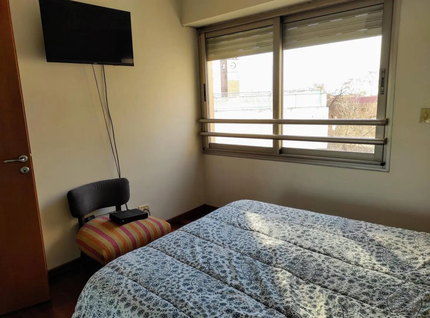 DEPARTAMENTO EN ALQUILER CON PATIO Y COCHERA - FRENTE AL RIO 3