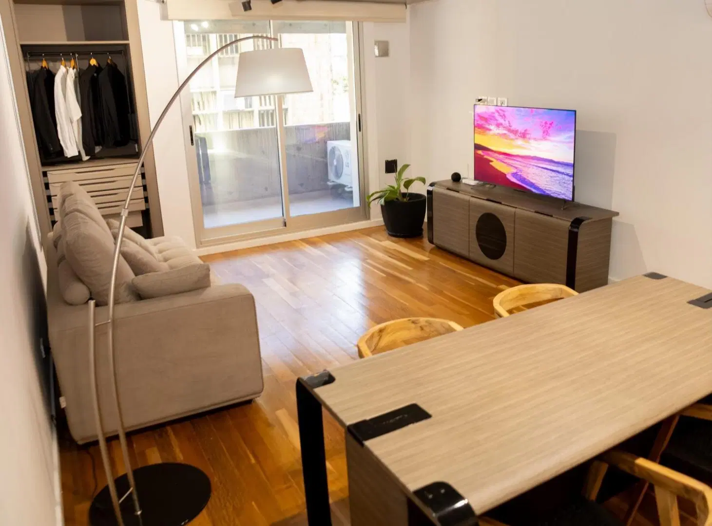 AMPLIO MONOAMBIENTE EN BARRIO MARTIN 54 M2 2