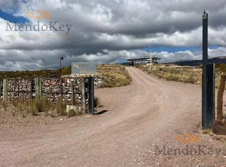 VENTA DE EXTENSO TERRENO 2.122M2 - B° SOL DE MONTAÑA , POTRERILLOS, MZA 5