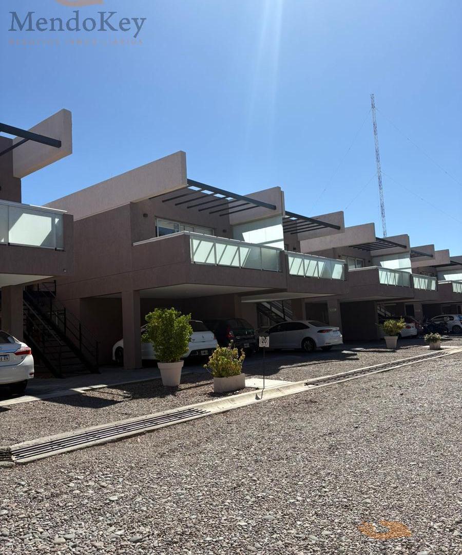 VENTA/ALQUILER DE DUPLEX PREMIUM- CARRIL PONCE, RODEO DE LA CRUZ, MZA.