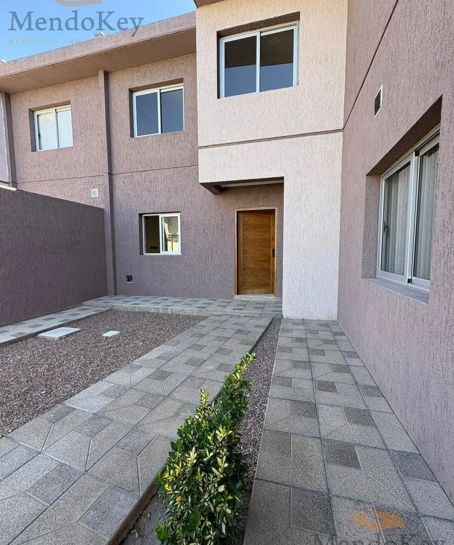 VENTA/ALQUILER DE DUPLEX PREMIUM- CARRIL PONCE, RODEO DE LA CRUZ, MZA. 3