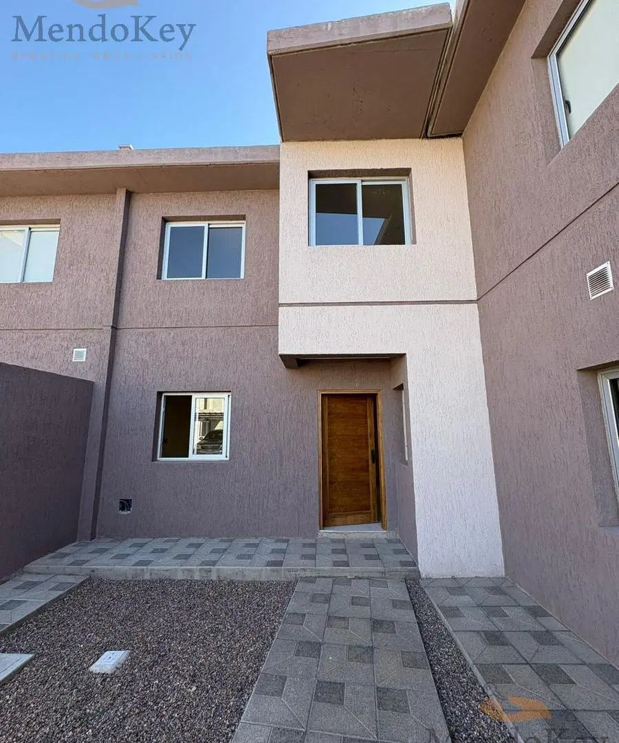 VENTA/ALQUILER DE DUPLEX PREMIUM- CARRIL PONCE, RODEO DE LA CRUZ, MZA. 4