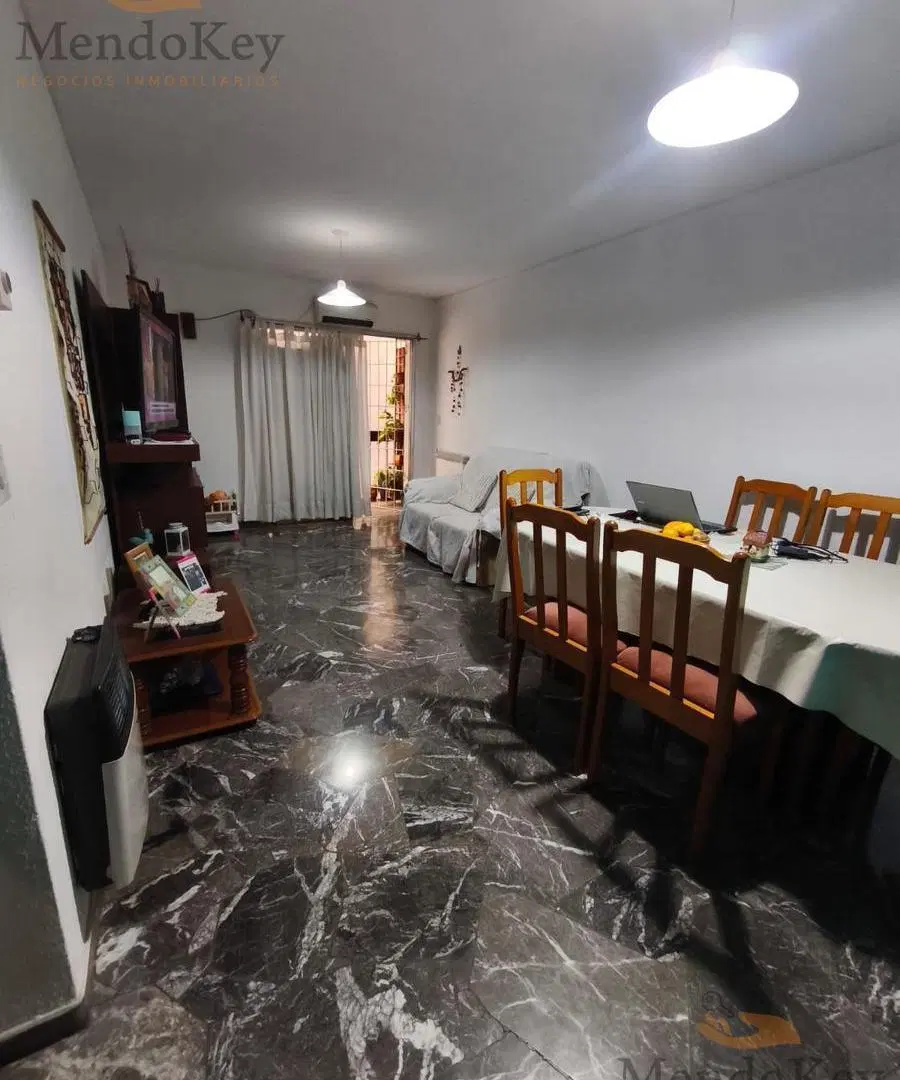 VENTA DE HERMOSO DPTO (A media cuadra Plaza Independencia)-EN CORAZÓN DE CIUDAD DE MENDOZA 1