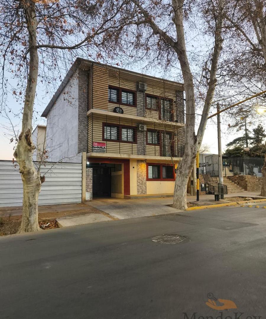 Foto de DPTO 1 ER PISO- CALLE SALTA (1 CUADRA H. DEL CARMEN) , GODOY CRUZ., imagen 1