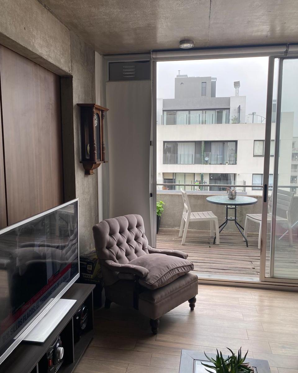 Foto de VILLA DEVOTO - VENTA 2 AMB CON BALCÓN Y COCHERA, imagen 2