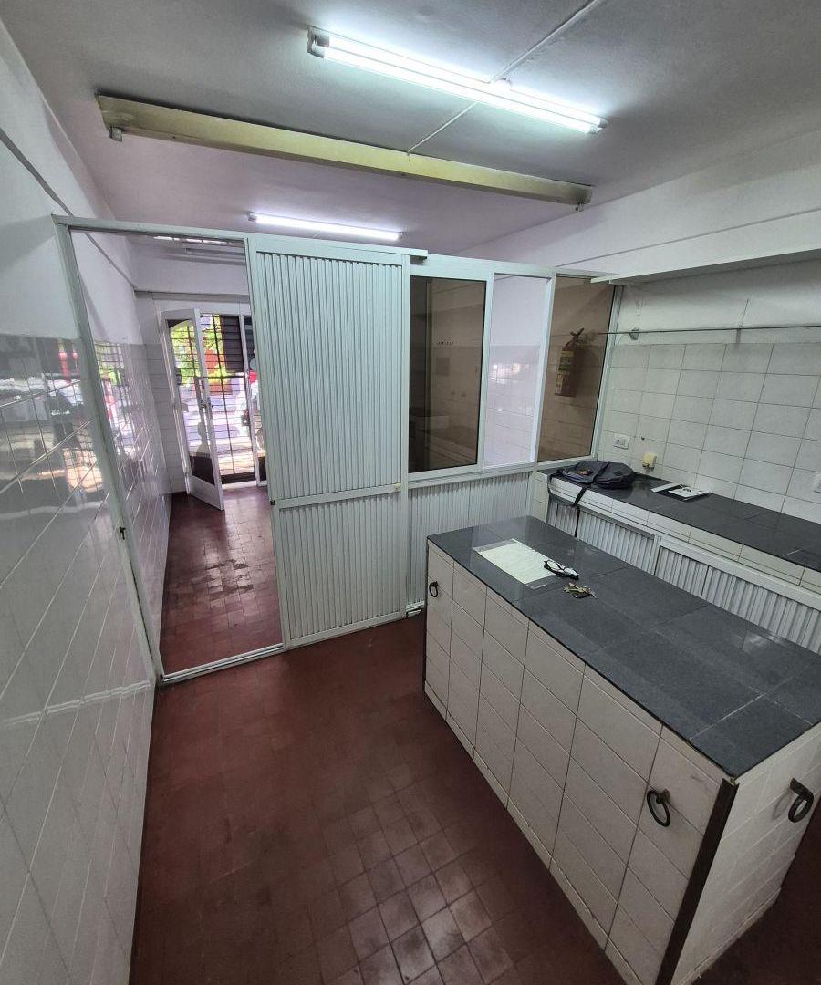 Foto de OLIVOS - ALQUILER LOCAL A METROS AV MAIPU, imagen 4