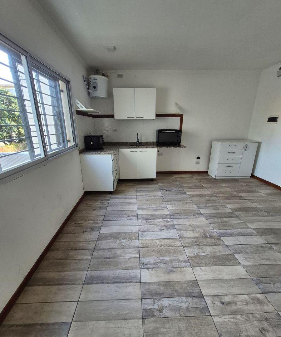 Foto de OLIVOS - ALQUILER MONOAMBIENTE PROXIMO AV. MAIPU, imagen 3