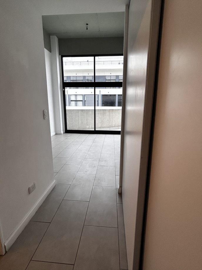 Foto de DEPARTAMENTO 2 AMBIENTES - 77 M2 CON ENTREPISO Y COCHERA CUBIERTA, imagen 5