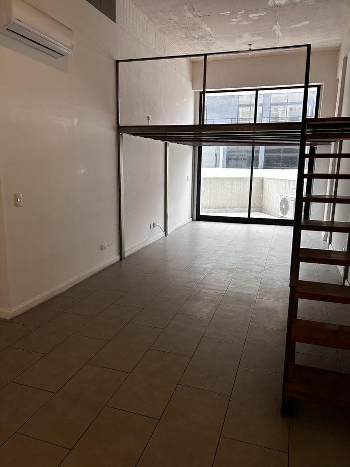 Amplio Departamento 2 Ambientes de 77 m² con Entrepiso | Muy Luminoso